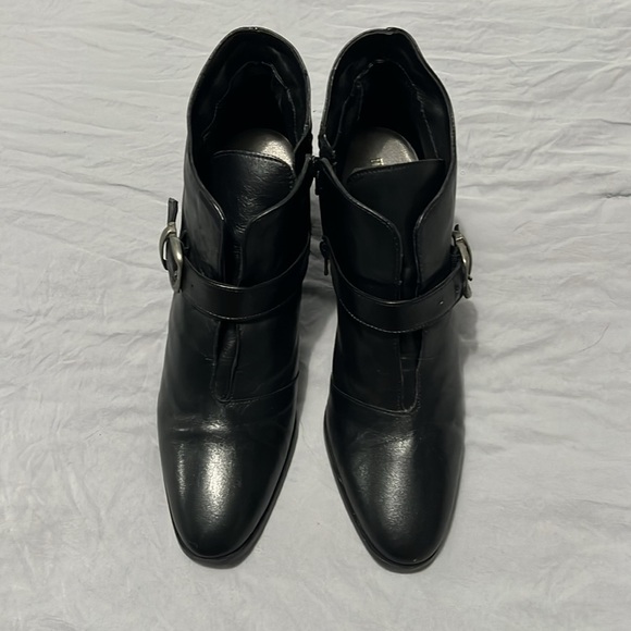 Mainframe Made in Italy Black Leather Ankle Booties with Buckle - Picture 4 of 8